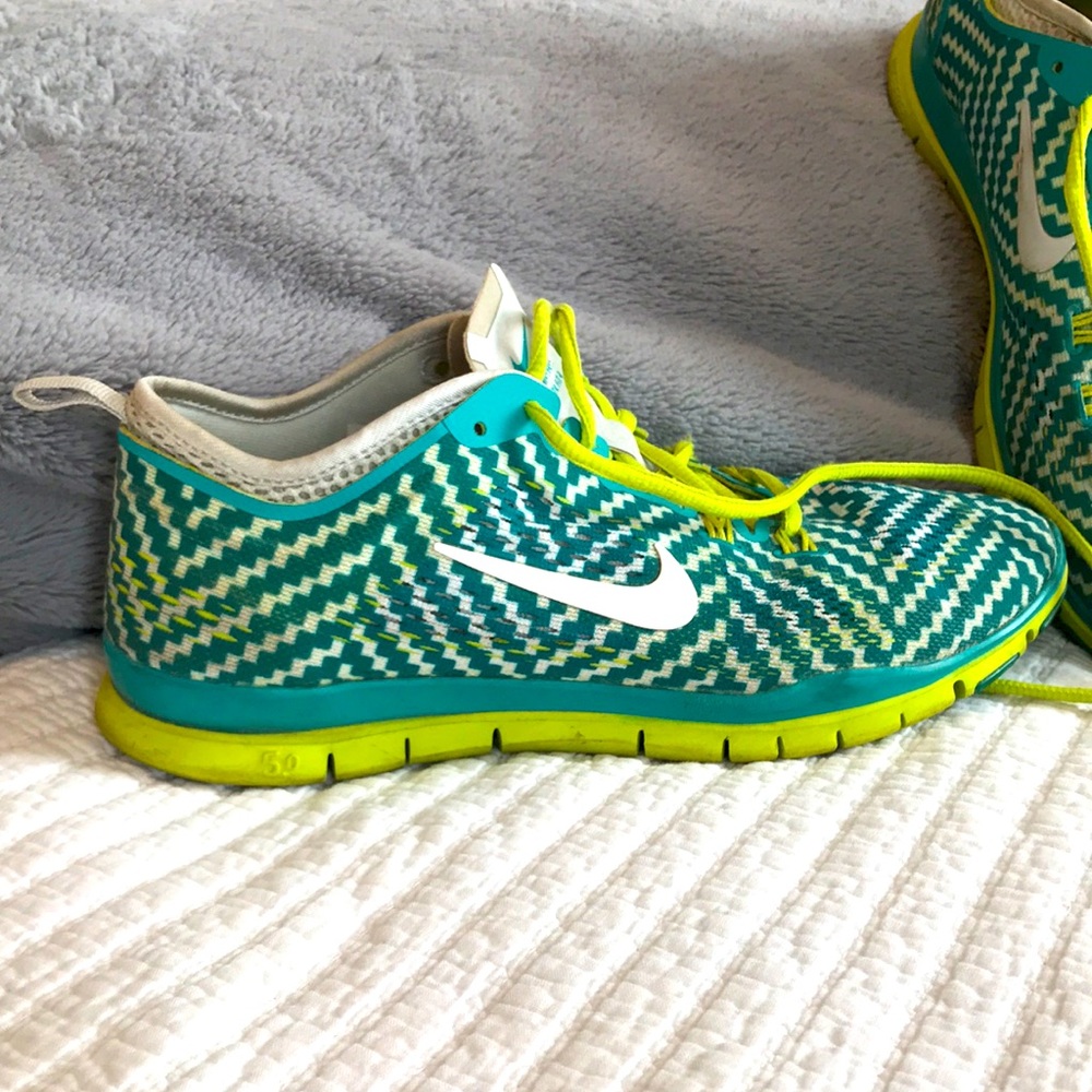 Nike gym shoes 8.5